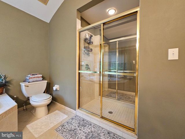 30 MELCHOR DR, Easton, PA 18042