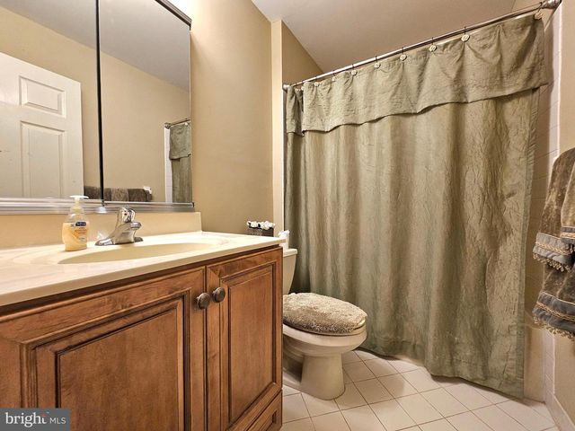 30 MELCHOR DR, Easton, PA 18042