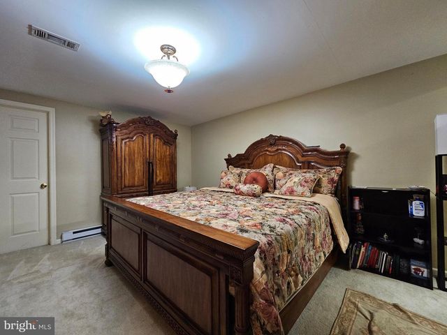 30 MELCHOR DR, Easton, PA 18042