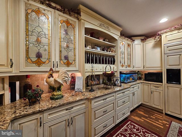 30 MELCHOR DR, Easton, PA 18042