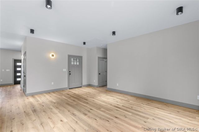 7725 NE Greenbrier Road, Georgetown, IN 47122