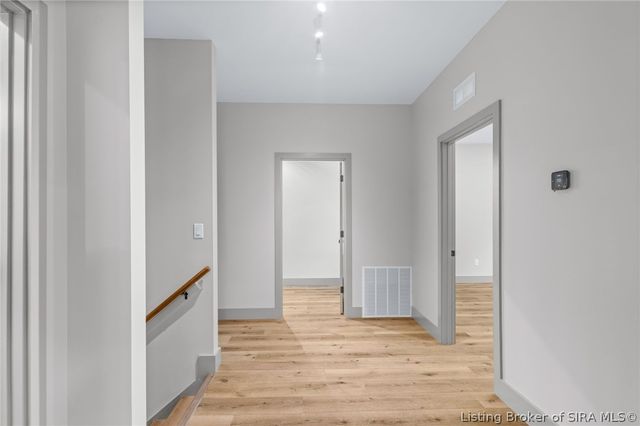 7725 NE Greenbrier Road, Georgetown, IN 47122