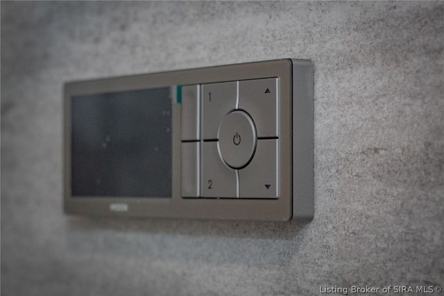 7725 NE Greenbrier Road, Georgetown, IN 47122