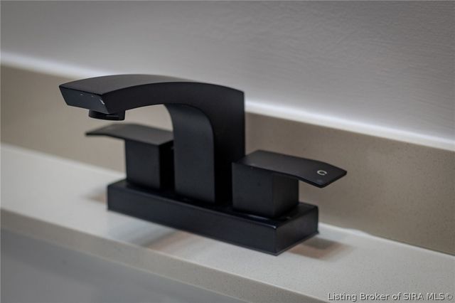 7725 NE Greenbrier Road, Georgetown, IN 47122