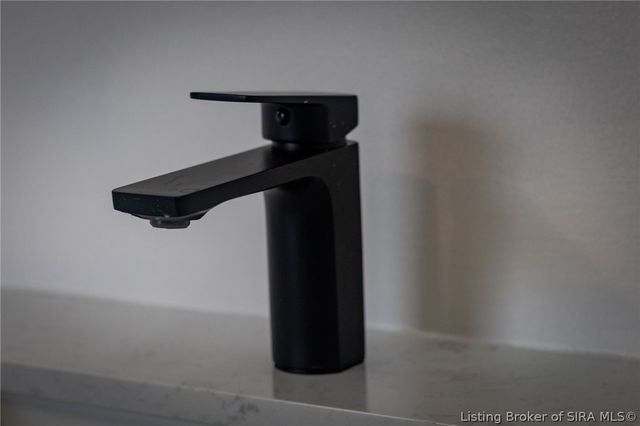 7725 NE Greenbrier Road, Georgetown, IN 47122