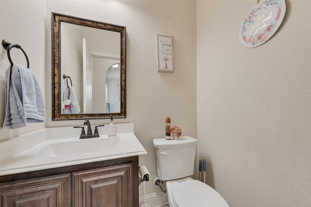 1017 Vista Lane, Desoto, TX 75115