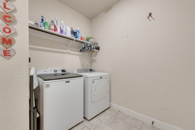 1017 Vista Lane, Desoto, TX 75115