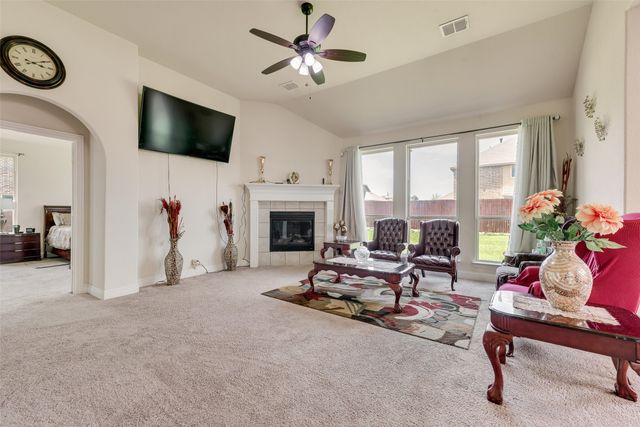 1017 Vista Lane, Desoto, TX 75115