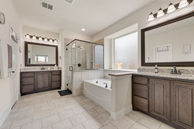 1017 Vista Lane, Desoto, TX 75115
