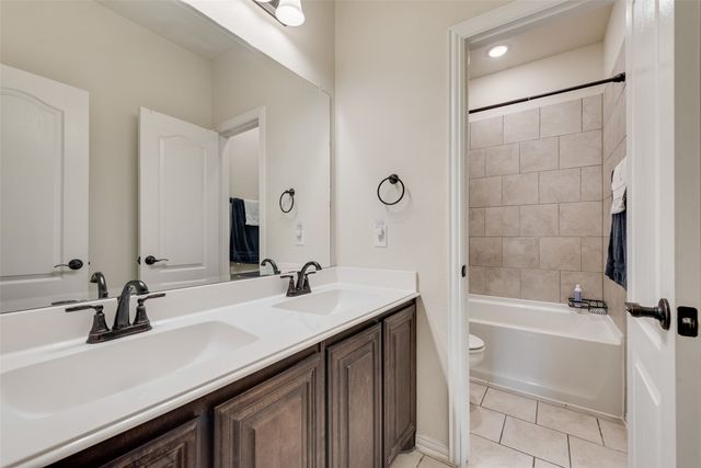 1017 Vista Lane, Desoto, TX 75115