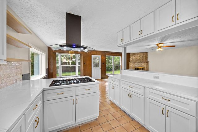 10214 Huntington View Drive, Houston, TX 77099