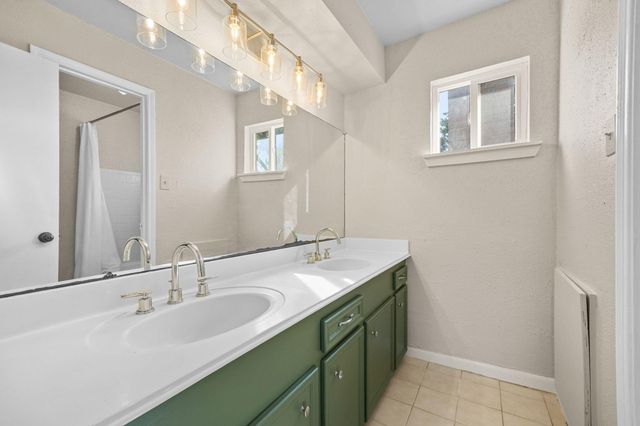 10214 Huntington View Drive, Houston, TX 77099