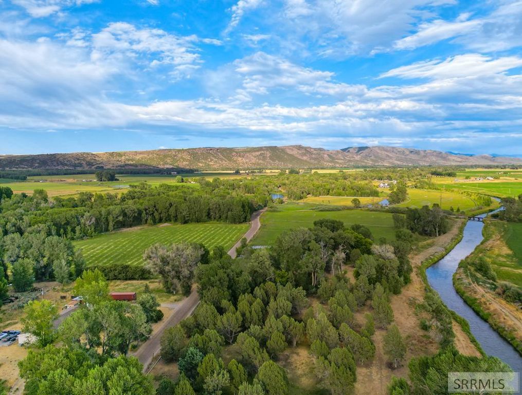 Image 2 of property listing at L7B1 4700 E, Rigby, ID 83442