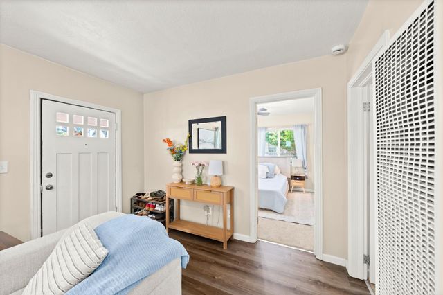304 Sierra Blvd, Roseville, CA 95678
