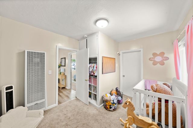 304 Sierra Blvd, Roseville, CA 95678