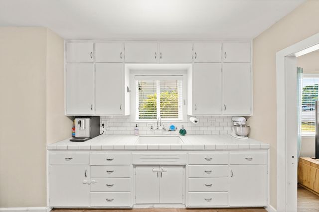 304 Sierra Blvd, Roseville, CA 95678