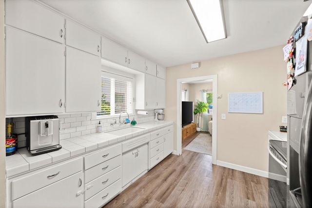 304 Sierra Blvd, Roseville, CA 95678