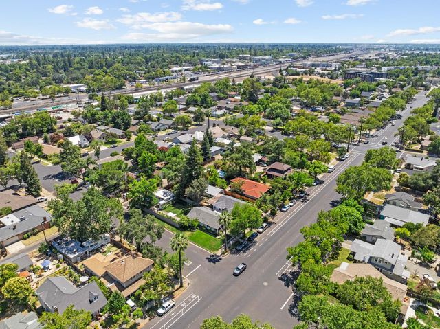 304 Sierra Blvd, Roseville, CA 95678
