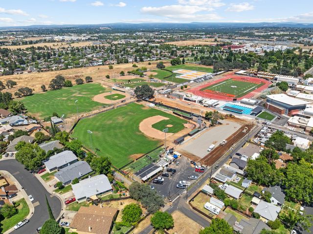 304 Sierra Blvd, Roseville, CA 95678