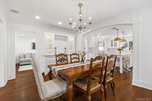 14 Eagles Bluff, Rye Brook, NY 10573