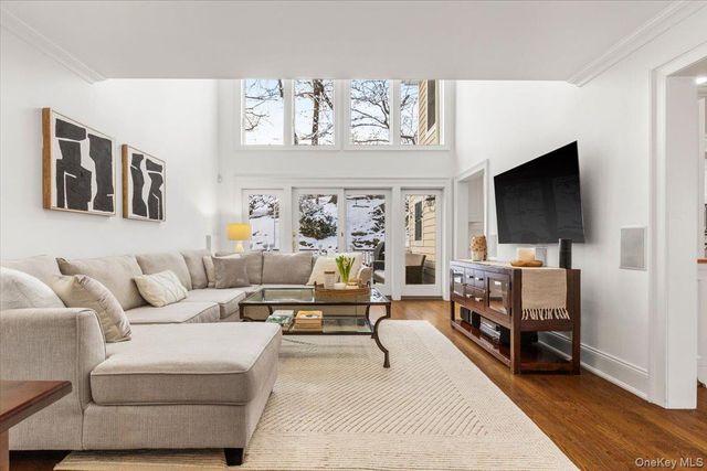 14 Eagles Bluff, Rye Brook, NY 10573