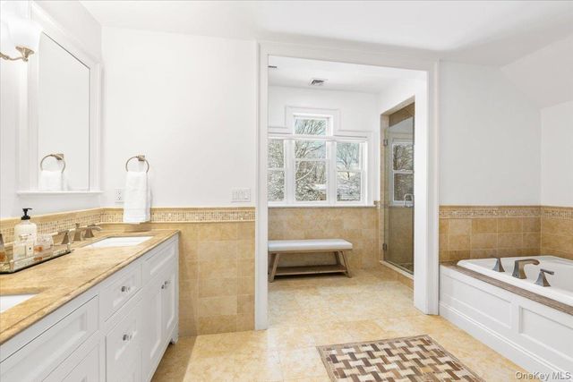 14 Eagles Bluff, Rye Brook, NY 10573