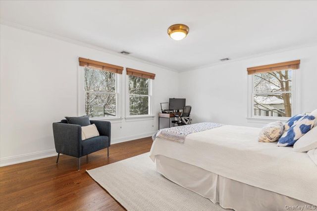 14 Eagles Bluff, Rye Brook, NY 10573