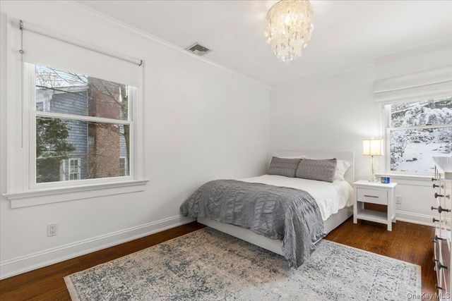 14 Eagles Bluff, Rye Brook, NY 10573