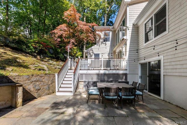 14 Eagles Bluff, Rye Brook, NY 10573