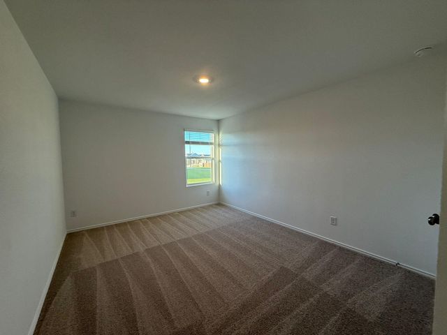 499 Avre LOOP, Kyle, TX 78640