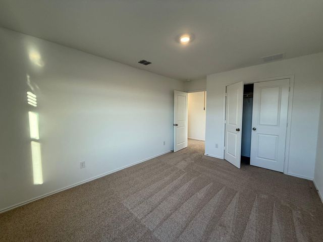 499 Avre LOOP, Kyle, TX 78640