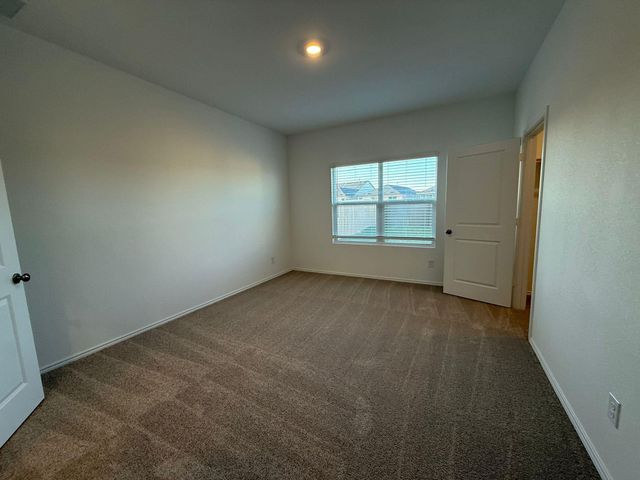 499 Avre LOOP, Kyle, TX 78640