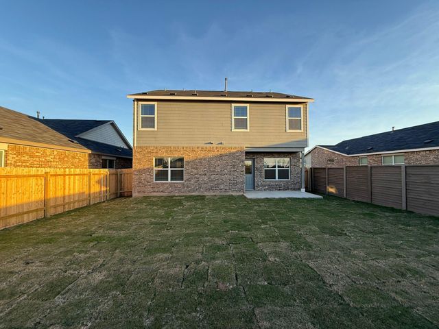 499 Avre LOOP, Kyle, TX 78640