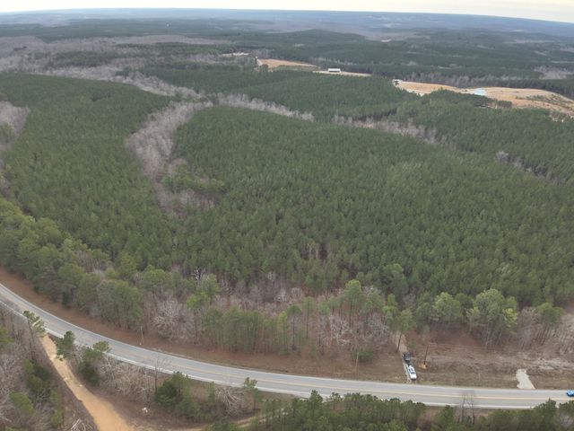 3105 Waynesboro Hwy, Hohenwald, TN 38462