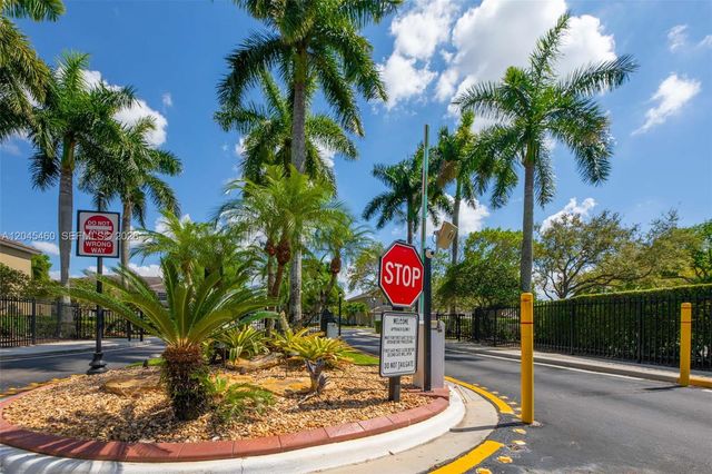 728 SW 122nd Ave 0, Pembroke Pines, FL 33025