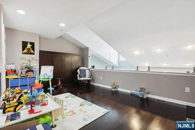 80 Lydia Drive, Guttenberg, NJ 07093