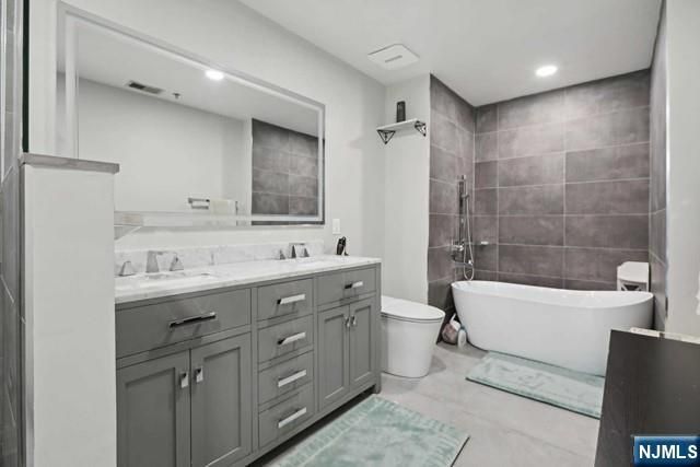 80 Lydia Drive, Guttenberg, NJ 07093