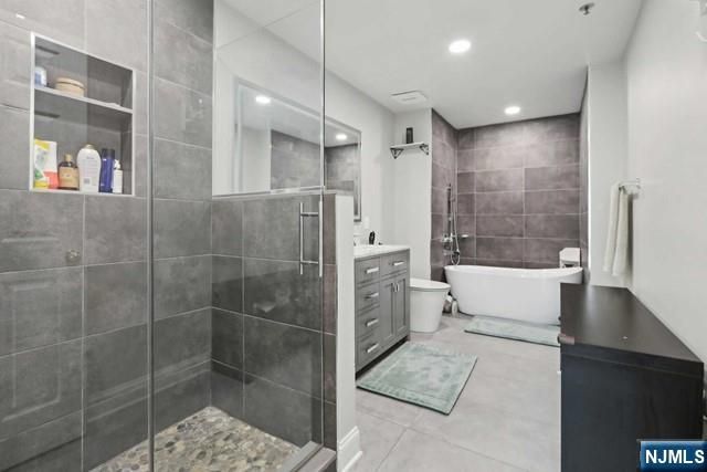 80 Lydia Drive, Guttenberg, NJ 07093