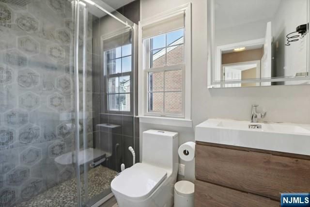 80 Lydia Drive, Guttenberg, NJ 07093