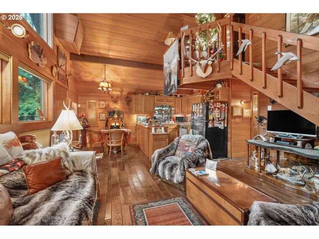 15202 WASHOUGAL RIVER Rd, Washougal, WA 98671