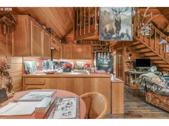 15202 WASHOUGAL RIVER Rd, Washougal, WA 98671