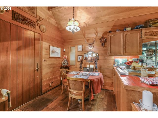 15202 WASHOUGAL RIVER Rd, Washougal, WA 98671