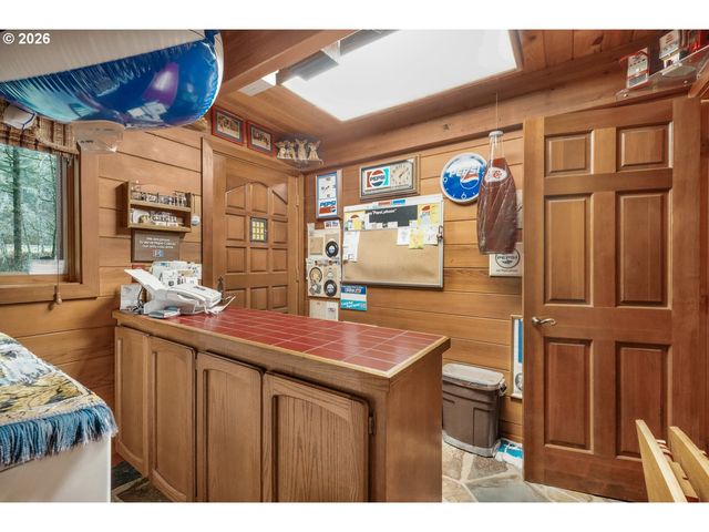 15202 WASHOUGAL RIVER Rd, Washougal, WA 98671