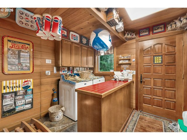 15202 WASHOUGAL RIVER Rd, Washougal, WA 98671