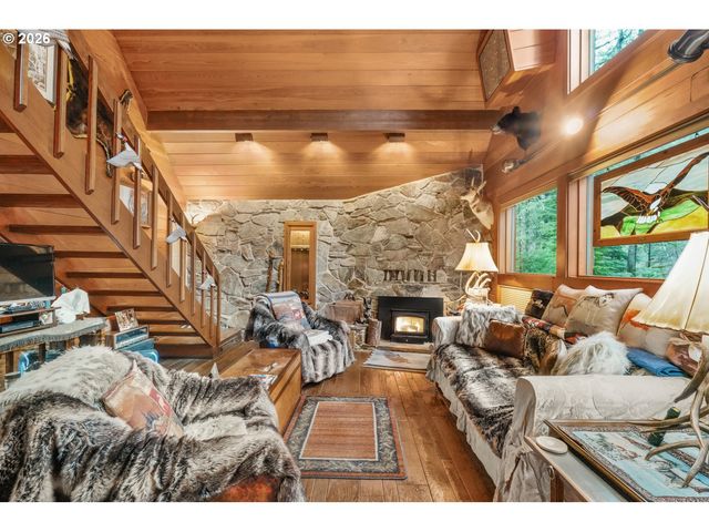 15202 WASHOUGAL RIVER Rd, Washougal, WA 98671