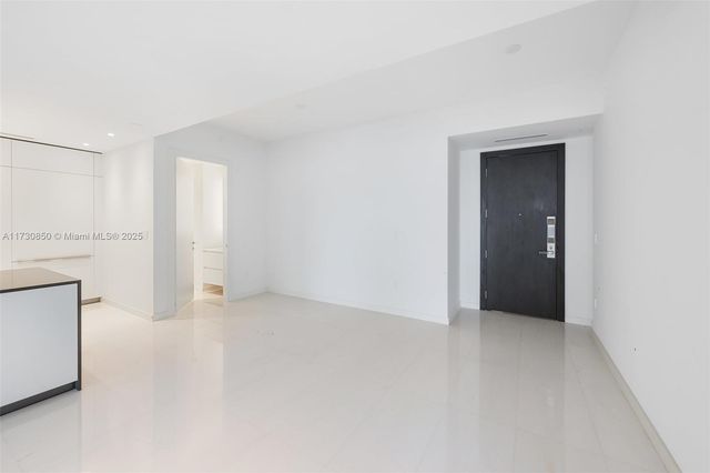 300 Biscayne Blvd Way 3709w, Miami, FL 33131