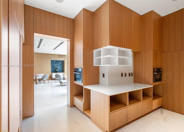 300 Biscayne Blvd Way 3709w, Miami, FL 33131