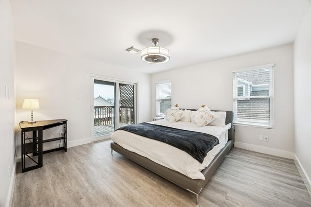 1814 Tiki Drive, Tiki Island, TX 77554