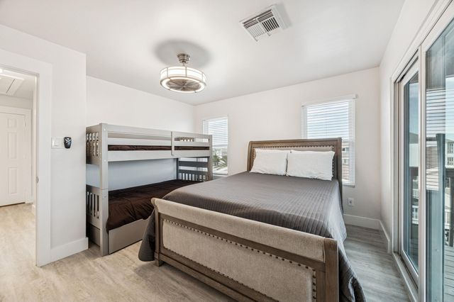 1814 Tiki Drive, Tiki Island, TX 77554