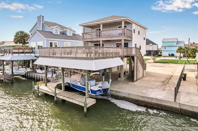 1814 Tiki Drive, Tiki Island, TX 77554